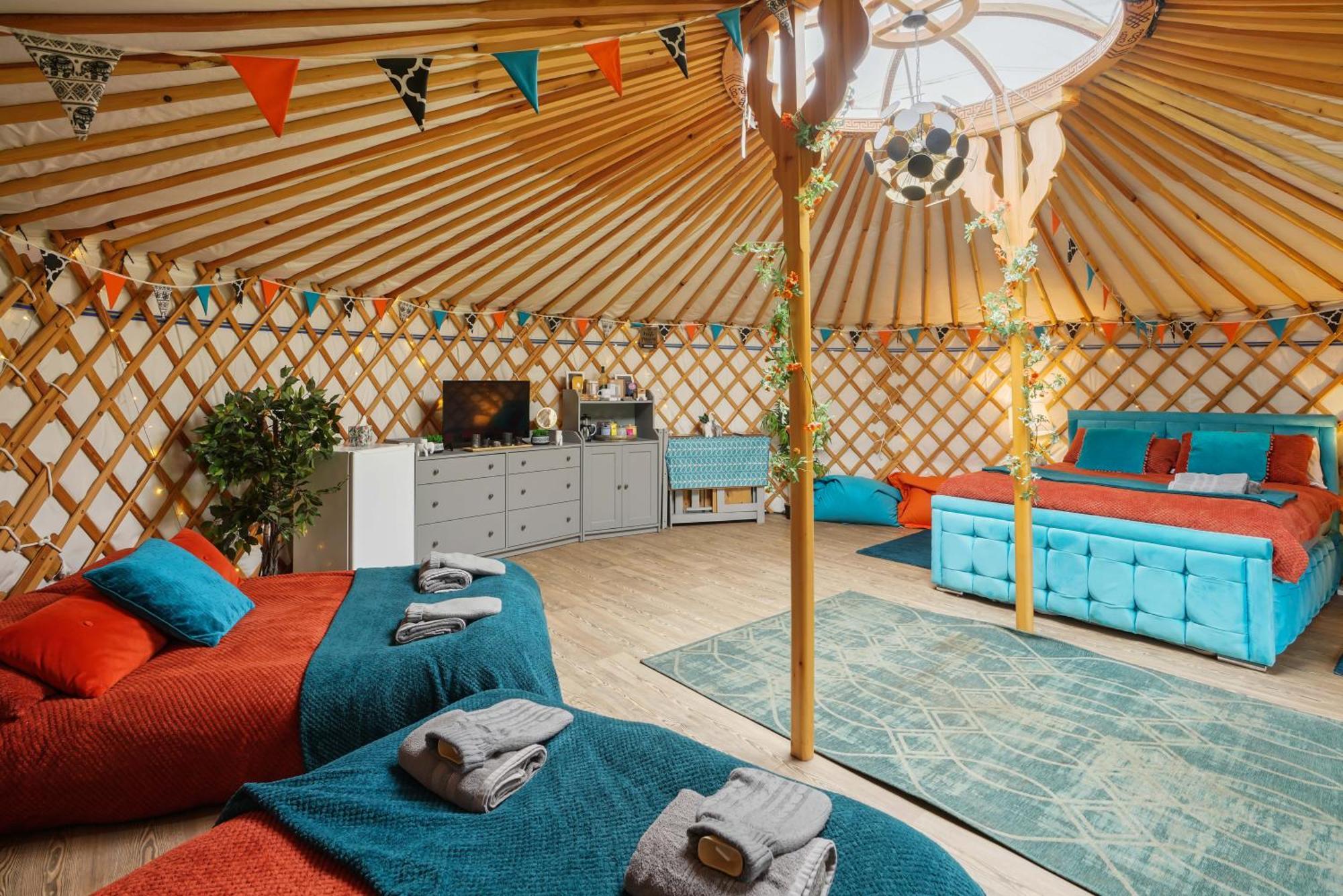Отель Glamp And Tipple Ltd Great Ellingham Экстерьер фото