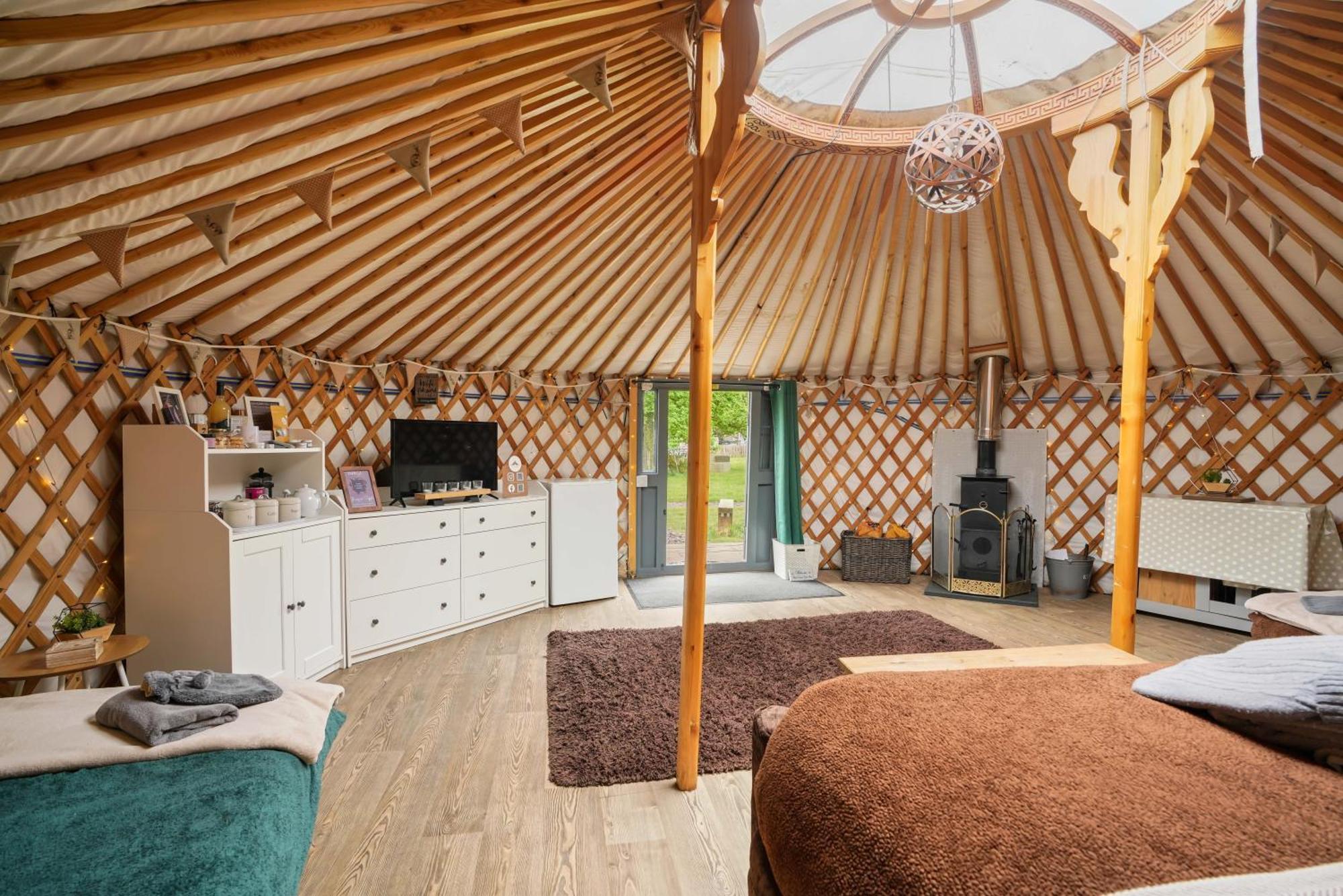 Отель Glamp And Tipple Ltd Great Ellingham Экстерьер фото